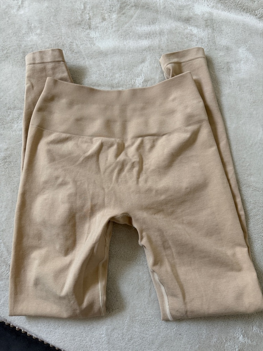 Alphalete Seamless High-Rise Leggings in Beige Tan